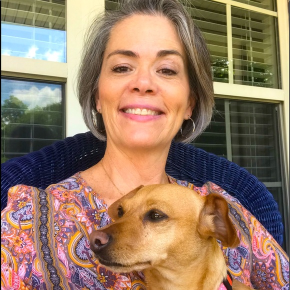 Meet your Posher, Beth - Picture 2 of 2